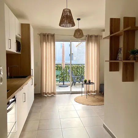 T2 Avec Terrasse-corte Appartamento
